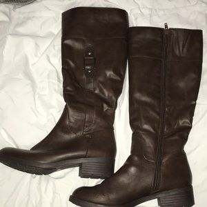 Brown never worn boots